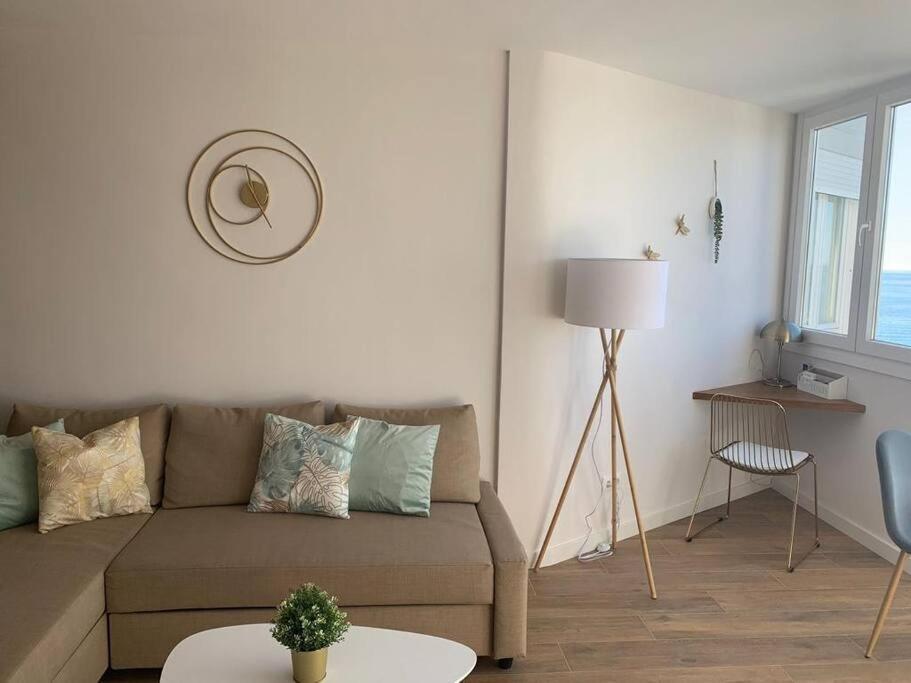Fancy Direct Access To Sea✺parking✺pool Apartment *