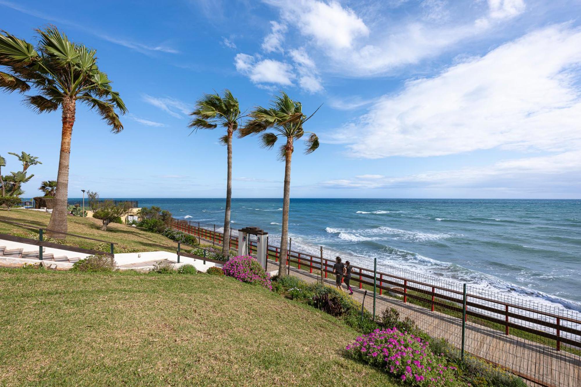Apartment Fancy Direct Access To Sea✺parking✺pool Mijas