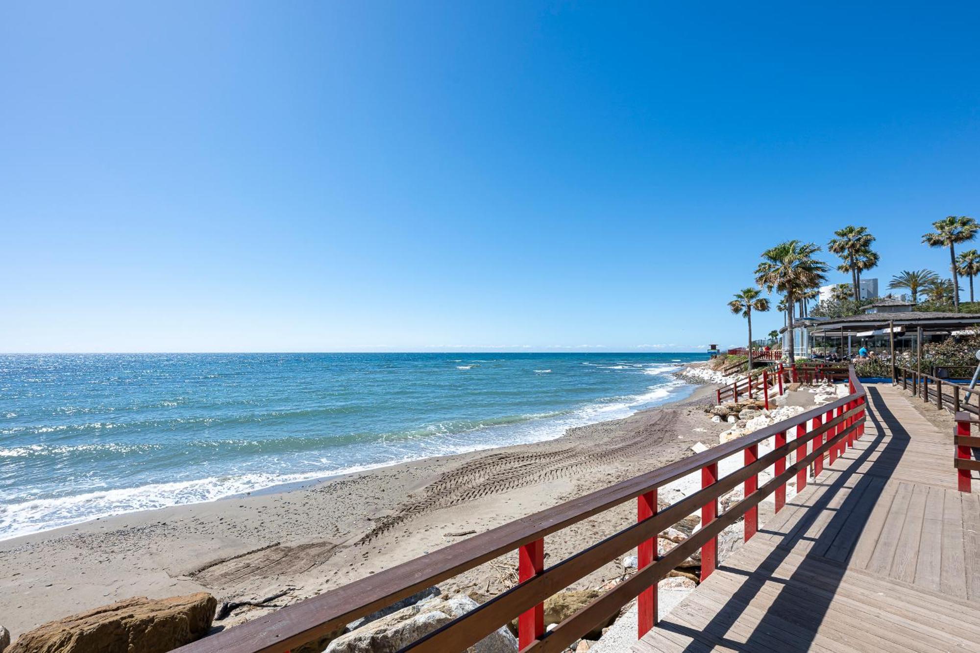 Fancy Direct Access To Sea✺parking✺pool Apartment Mijas